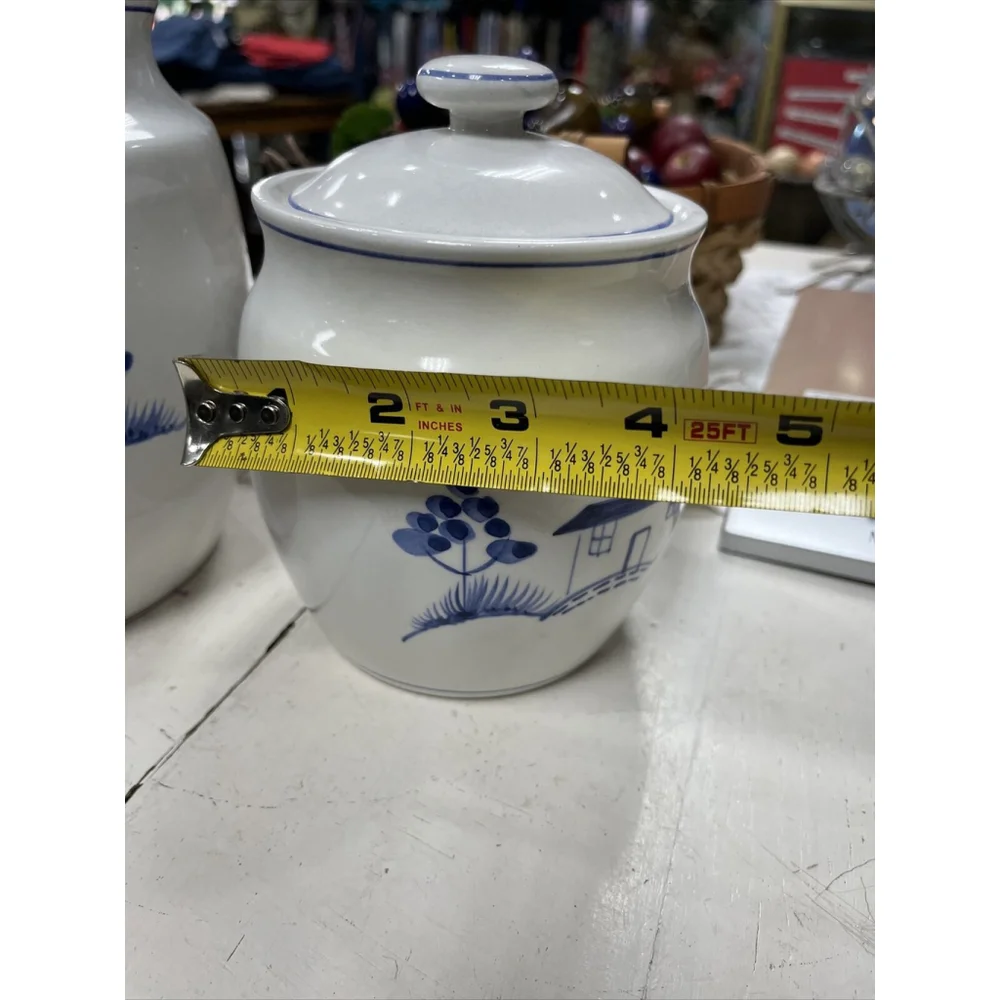 White Hand Painted Cookie Jar Made In Portugal￼